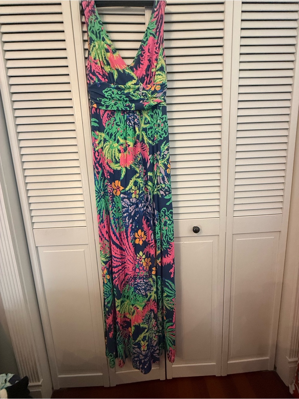 Lilly Pulitzer Sloane Maxi Dress in a navy blue tropical floral print Size S